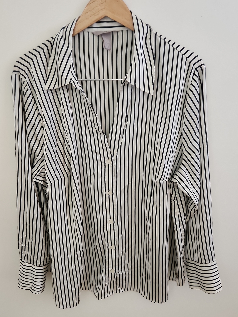H & M Womens Striped Silk Style Button Down Longsleeve Top XXL